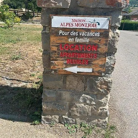 Alpes Montjoie Apartment *